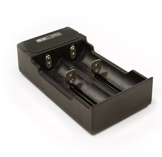 Ledcore DC2+Digitaalilaturi ladattaville paristoille