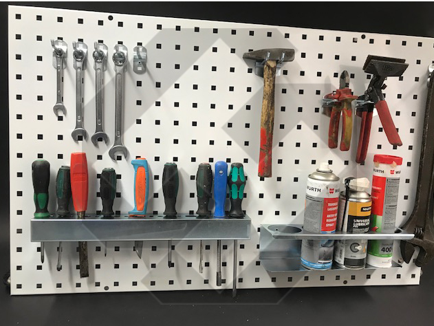 Robota reikälevyseinä PB6 57x91cm