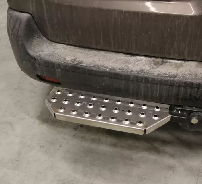 Robota STP-1 pakettiauton RST astinlauta vetokoukkuun