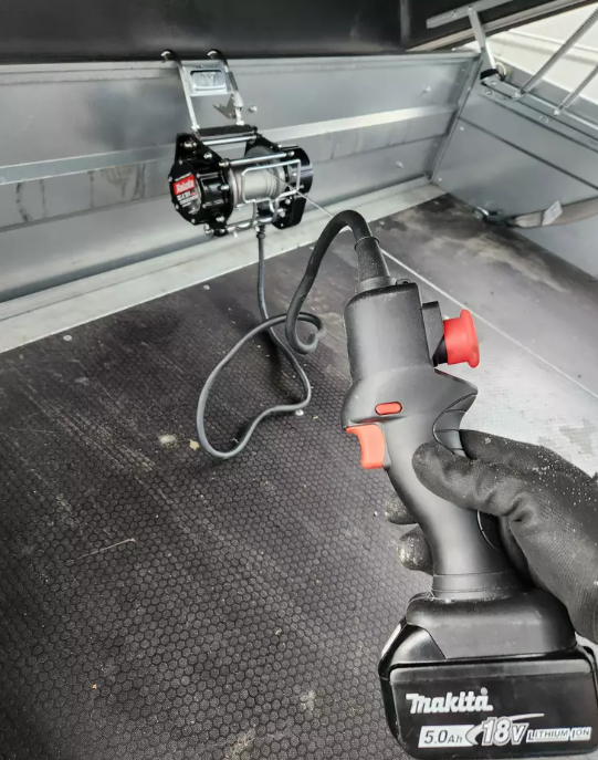 Robota 18V akkuvinssi 200kg