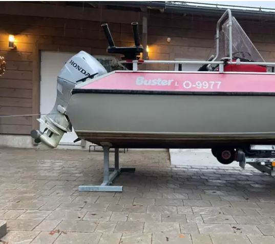 Robota Venepukki, taakse