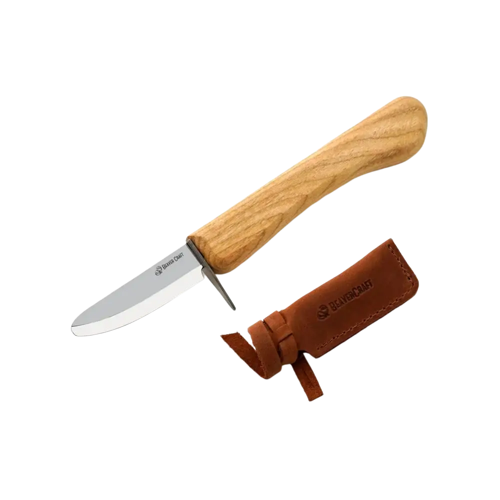 Beavercraft junior vuolupuukko junior hopeanvärisellä terällä ja vaalealla puisella kahvalla ruskealla nahkakotelolla