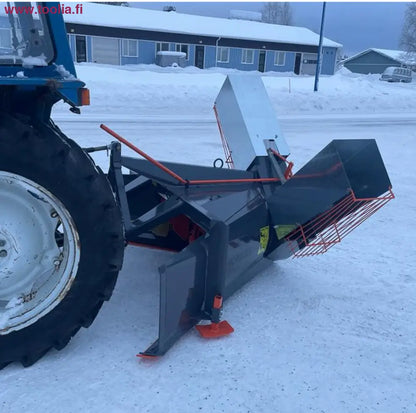 Norberg X23 traktorin lumilinko lapasyötöllä
