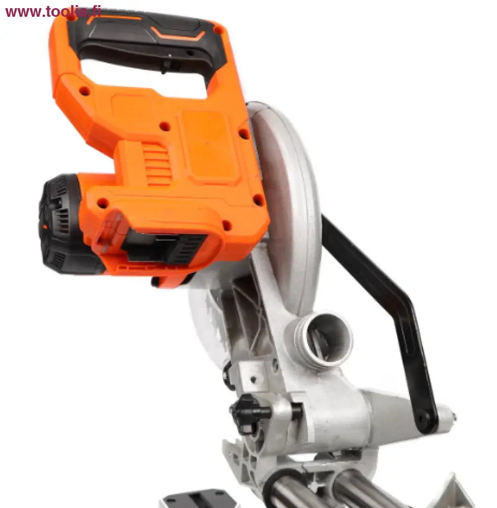 Robota DC-M18V Akkuliukujiirisirkkeli ø 210mm runko