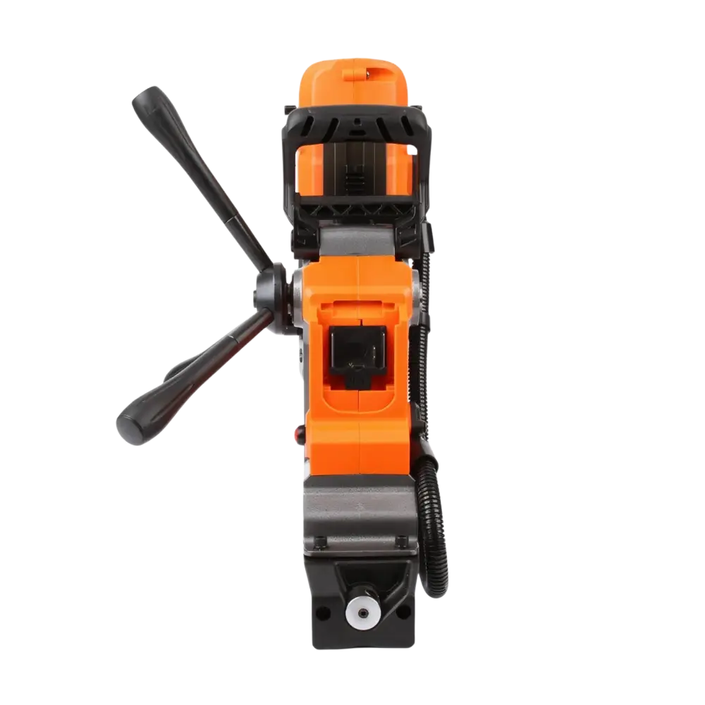 Robota dc-md18v akkukäyttöinen magneettiporakone oranssi ja musta magneetin pitovoimalla ja ergonomisilla kahvoilla