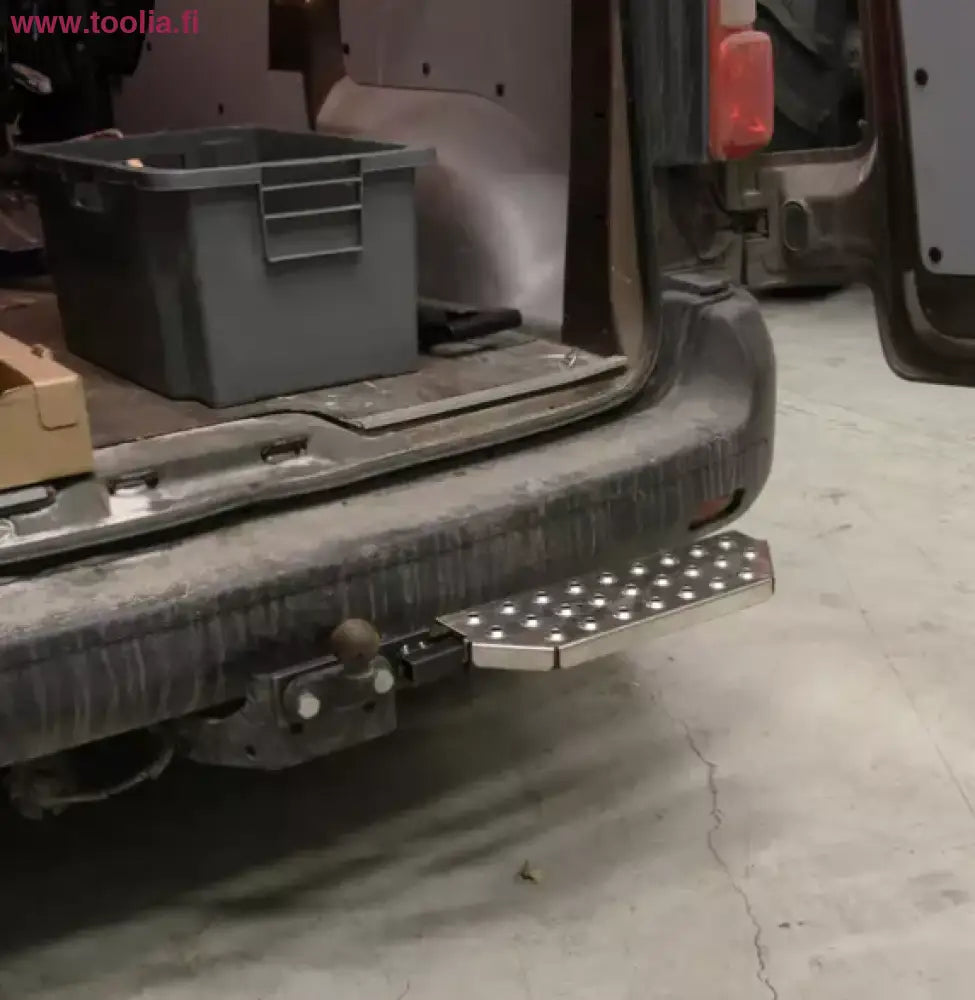 Robota STP-1 pakettiauton RST astinlauta vetokoukkuun