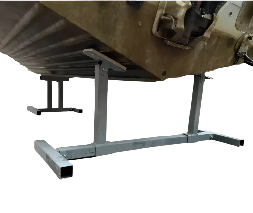 Robota venepukki edestä harmaa metallinen tukeva veneteline seinämävahvuus 3mm ja suorakaiteen muotoiset jalat